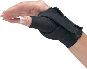 Comfort Cool Thumb CMC splint supporting the base of the thumb to relieve arthritis pain.
