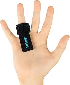 Trigger finger splint by Vive worn on middle finger to relieve stiffness and locking – ideal for hand pain relief and tendon support.